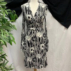 Banana Republic Black/White Long Sleeve